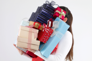 How to Buy Gifts This Year Without Missing a Credit Card Payment